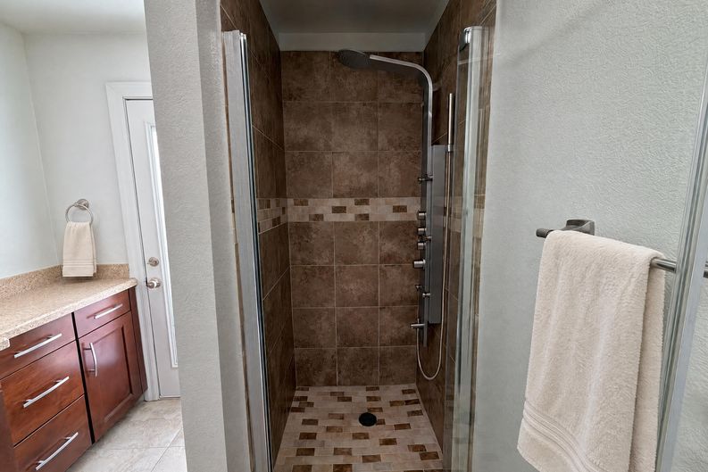 Photo 19 of 36 of 10240 E Cochise Dr, Scottsdale, AZ