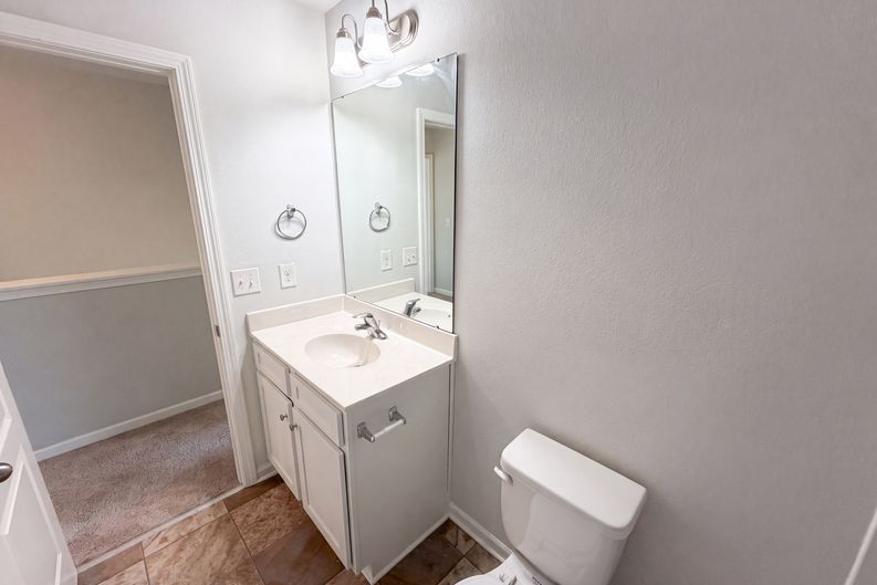 Photo 17 of 21 of 8222 Gabon Ct, Charlotte, NC
