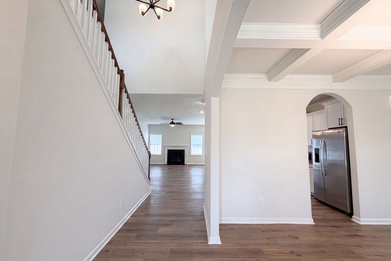 Photo 6 of 37 of 7463 Buckview Ct, Kernersville, NC