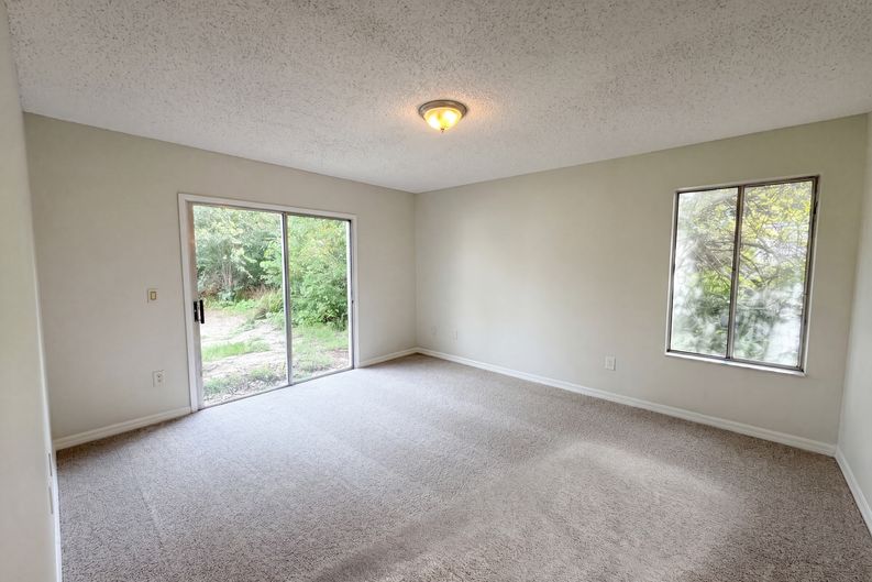 Photo 8 of 18 of 3143 Boxelder St, Deltona, FL