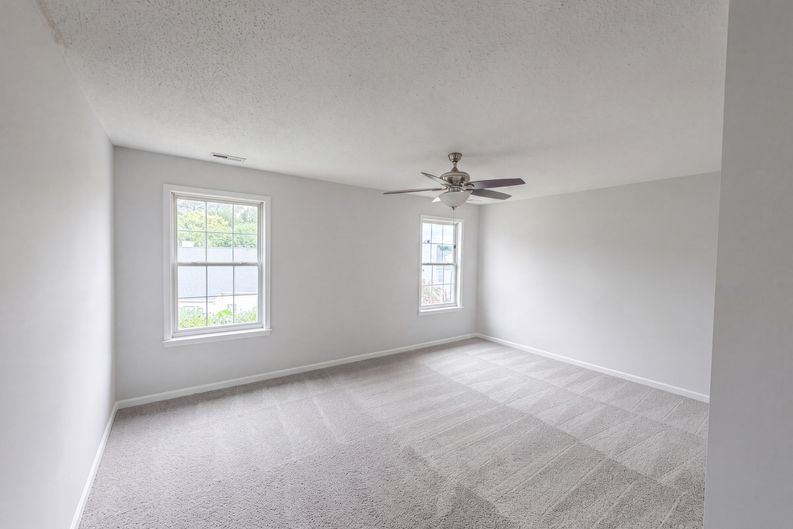 Photo 8 of 17 of 4549 Drewbridge Way, Raleigh, NC