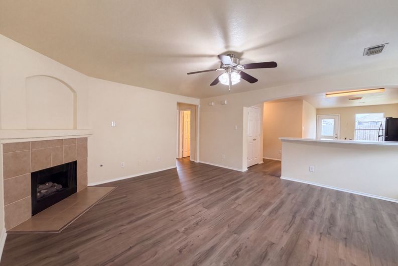 Photo 3 of 16 of 4126 Mt Everest Way, Katy, TX