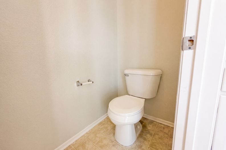 Photo 19 of 28 of 13477 Fairfield Dr, Corona, CA