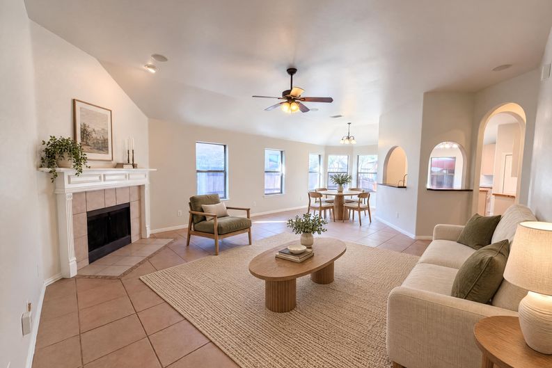 Photo 3 of 21 of 2961 Salado Trl, Fort Worth, TX