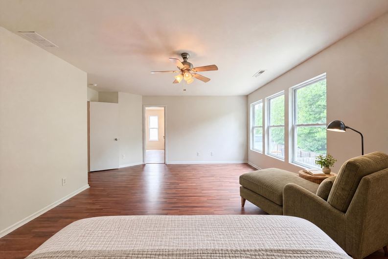 Photo 10 of 25 of 382 Kendall Dr, Winston Salem, NC