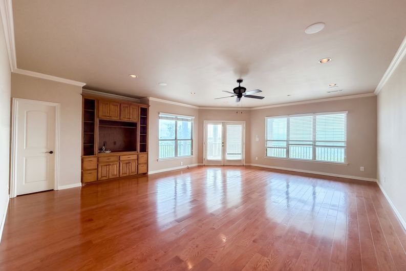 Photo 15 of 25 of 1119 Mallard Pointe Dr, Cedar Hill, TX