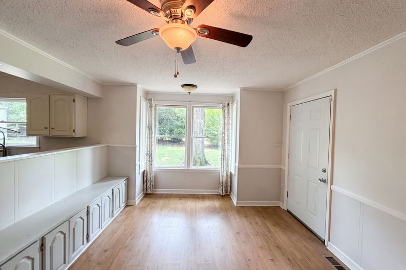 Photo 14 of 23 of 6456 Yorkshire Dr, Columbia, SC