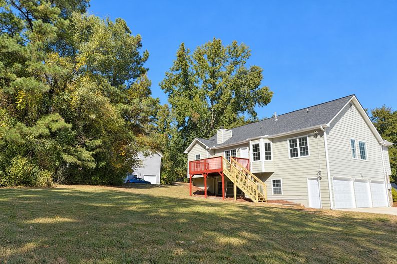 Photo 24 of 26 of 8619 Foxridge Dr, Winston, GA