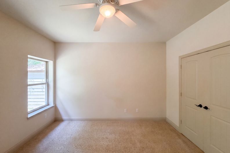 Photo 15 of 25 of 121 Rey Del Mar Cir, Weatherford, TX