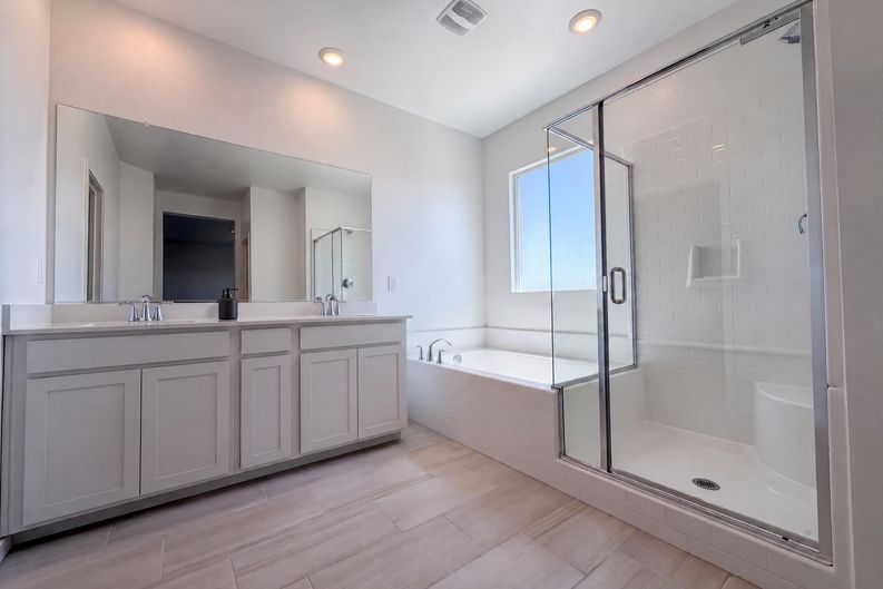 Photo 13 of 22 of 8379 W Rochelle Ave, Las Vegas, NV