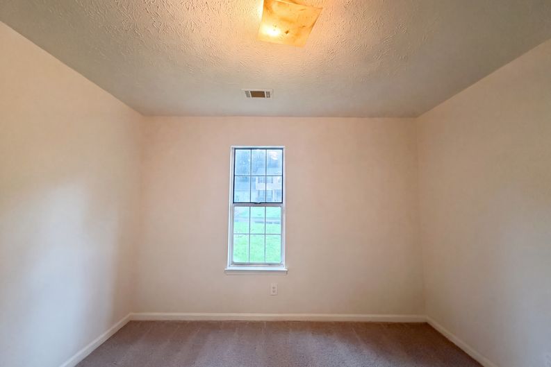 Photo 9 of 29 of 4320 Southvale Dr, Decatur, GA
