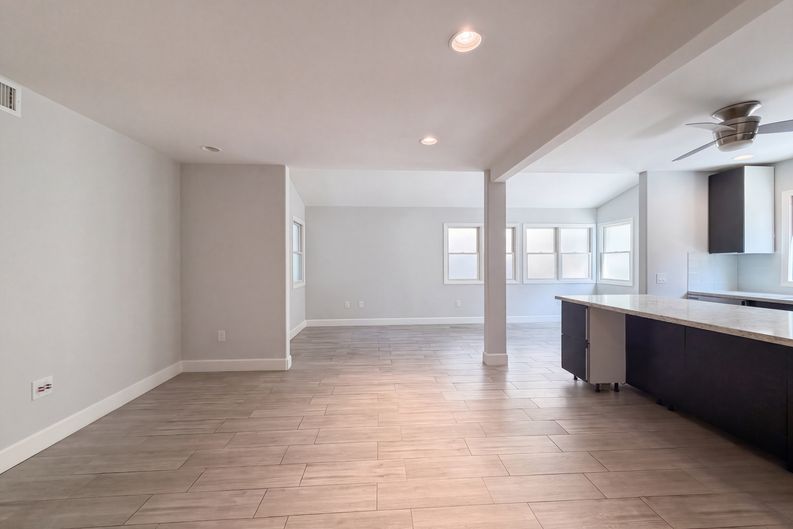 Photo 7 of 17 of 11569 Viking Ave, Porter Ranch, CA