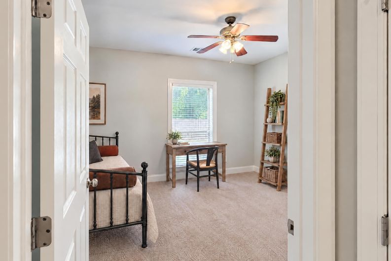 Photo 14 of 24 of 4203 Old Cahaba Pkwy, Helena, AL