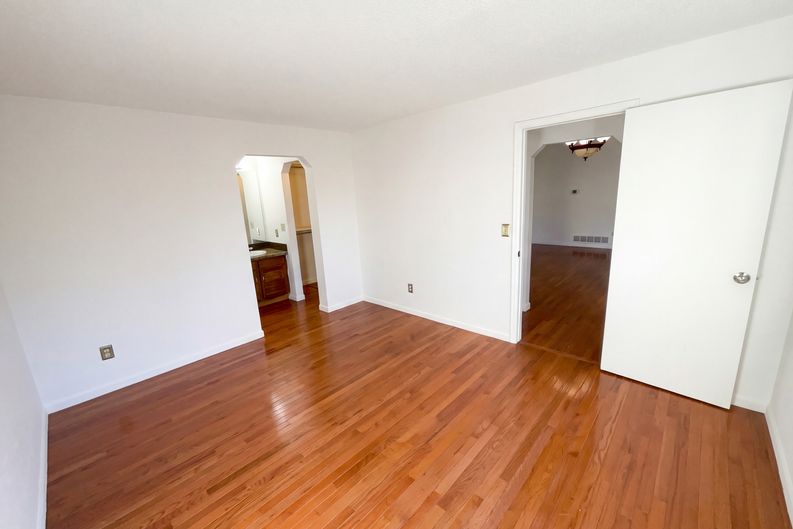 Photo 4 of 21 of 17753 E Bethany Pl, Aurora, CO