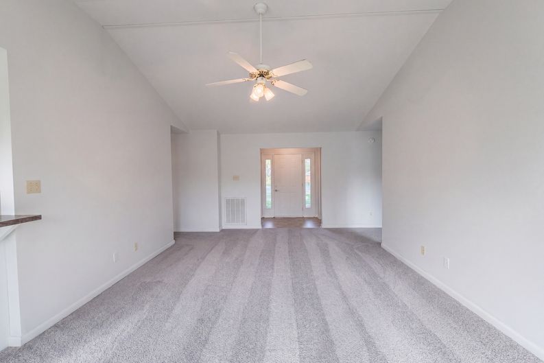 Photo 9 of 23 of 758 Meadow Ridge Rd, Walland, TN
