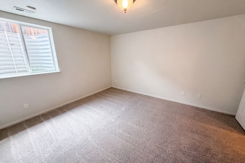 Photo 23 of 32 of 2802 S Ireland Way, Aurora, CO