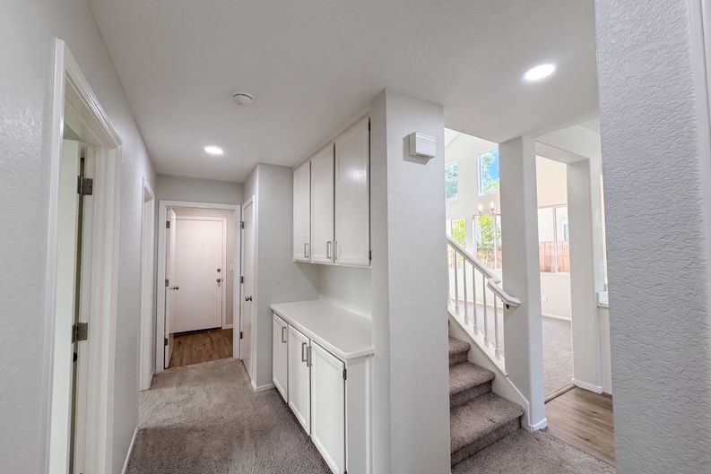 Photo 32 of 45 of 1570 Arcola Ave, Sacramento, CA