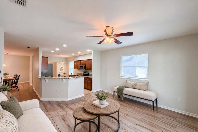 Photo 7 of 24 of 1048 Bethpage Rd, Auburndale, FL
