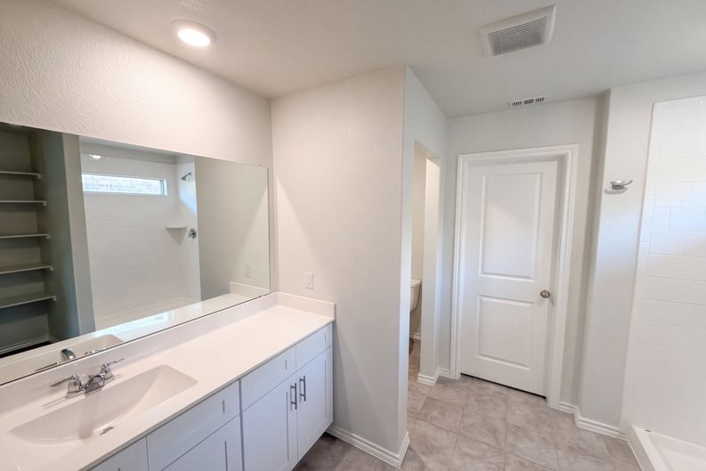Photo 12 of 27 of 517 Bronze Cir W, Springtown, TX