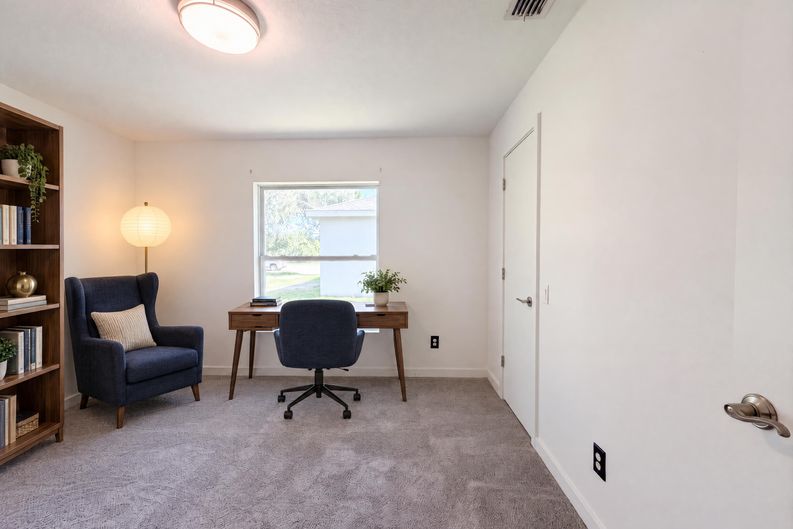 Photo 11 of 22 of 2840 S Shade Ave, Sarasota, FL