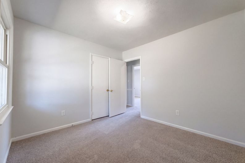 Photo 10 of 16 of 5408 Woodard Ct, Fayetteville, NC