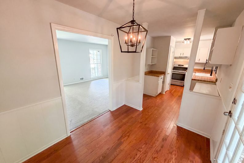 Photo 7 of 22 of 1271 Seven Springs Cir, Marietta, GA