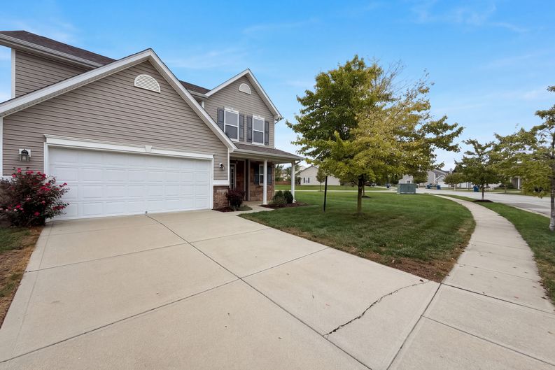 Photo 29 of 31 of 12634 Old Pond Rd, Noblesville, IN