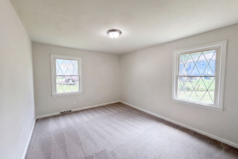Photo 6 of 13 of 313 Black St, Cherryville, NC