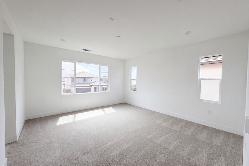 Photo 4 of 21 of 16207 Sculptor Ave, Lathrop, CA