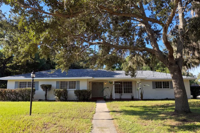 Photo 26 of 31 of 601 Carolyn Dr, Brandon, FL