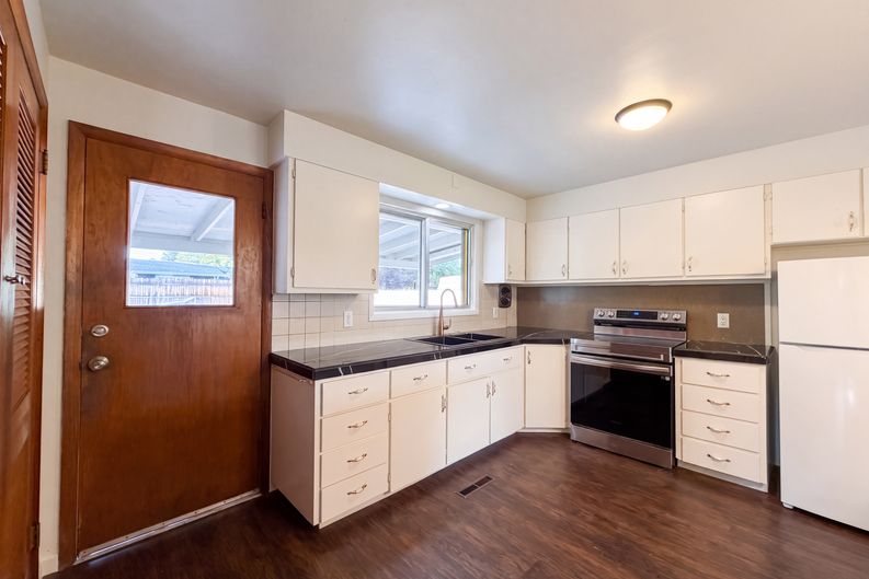 Photo 27 of 43 of 1535 W 15th St, Loveland, CO