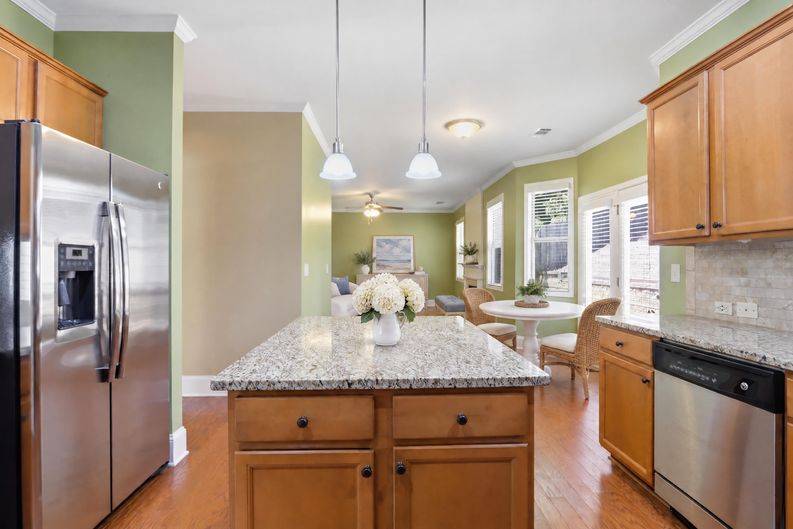 Photo 16 of 44 of 206 Providence Walk Ct, Canton, GA