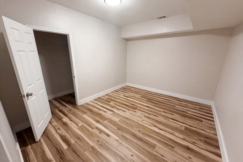 Photo 12 of 44 of 4000 Amberley Ln, Marietta, GA