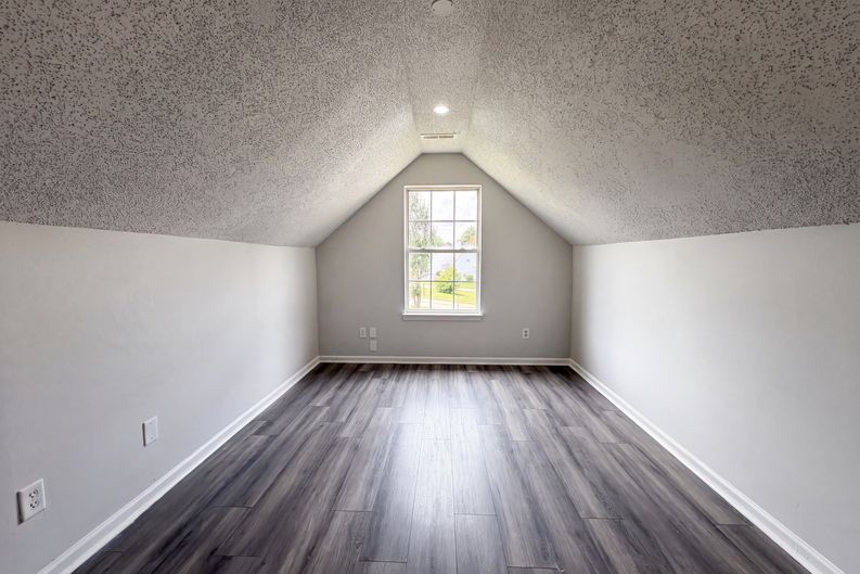 Photo 4 of 21 of 11220 Northwoods Forest Dr, Charlotte, NC
