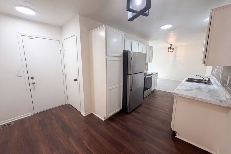 Photo 7 of 21 of 14210 Xenon St NW, Ramsey, MN