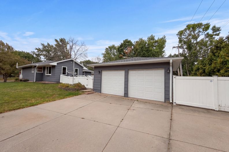 Photo 29 of 36 of 6280 6th St NE, Fridley, MN