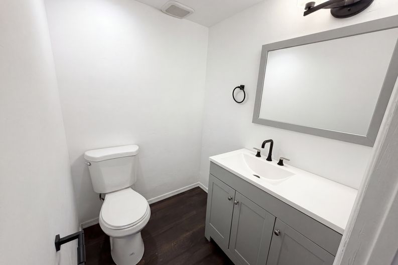 Photo 9 of 22 of 2040 S Longmore, Mesa, AZ