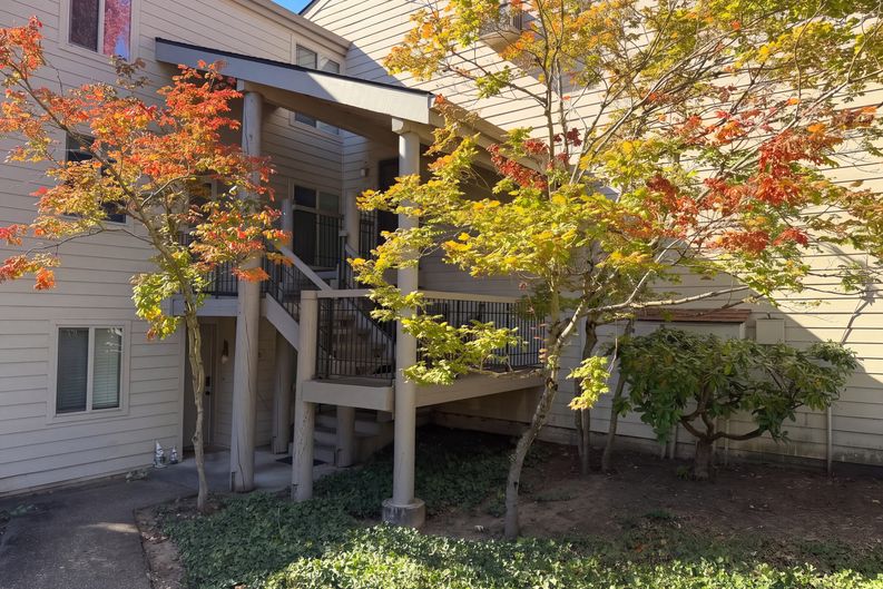 Photo 19 of 25 of 11776 SW Boones Bend Dr, Beaverton, OR