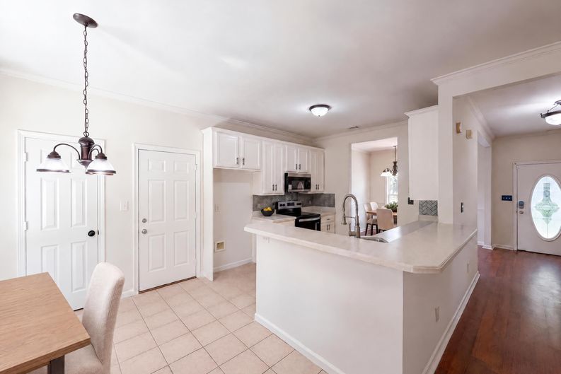 Photo 10 of 26 of 275 Forrest Ave, Fayetteville, GA