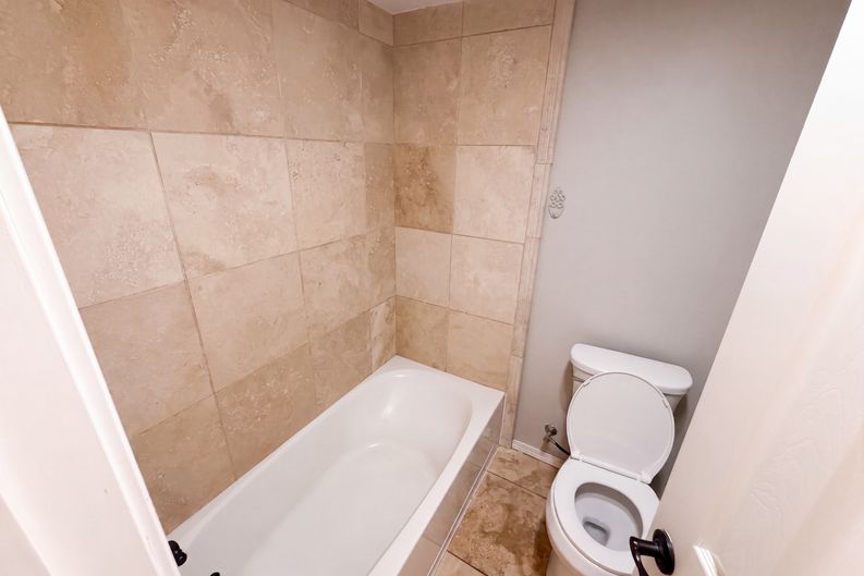 Photo 15 of 21 of 1409 S Walnut Ave, Broken Arrow, OK
