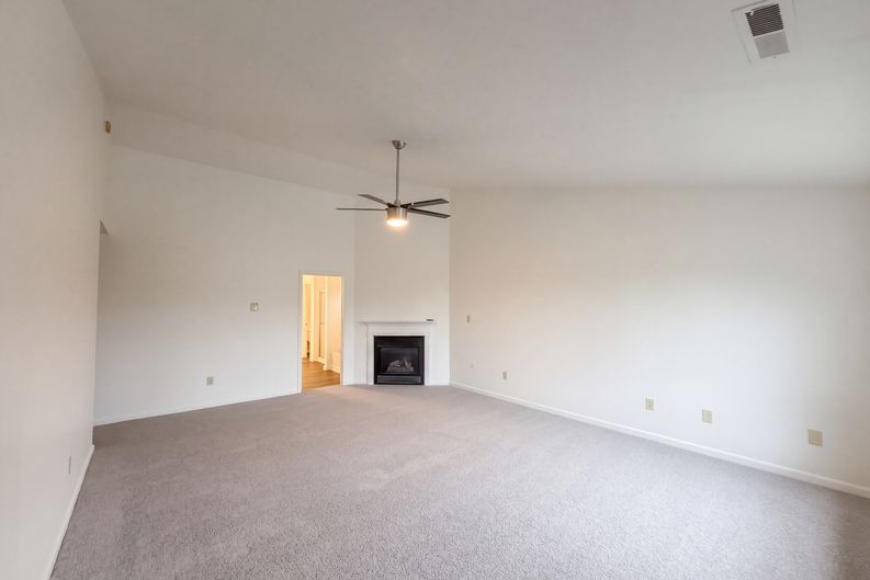 Photo 13 of 29 of 8351 Exton Rd, Indianapolis, IN