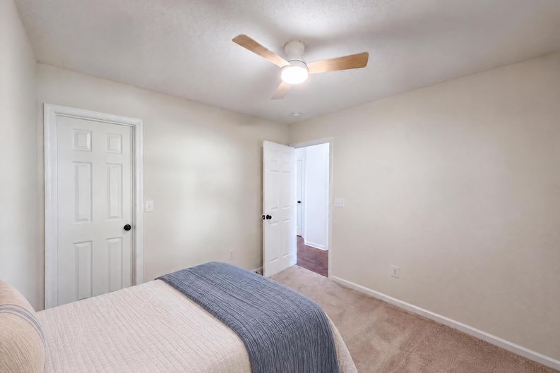 Photo 12 of 20 of 5138 Thornton Dr, Summerville, SC