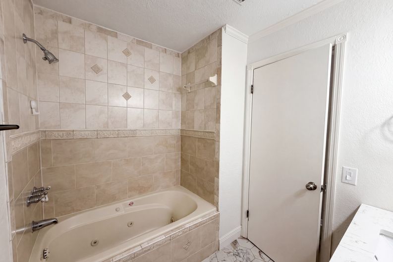 Photo 16 of 21 of 1770 NE 37th St, Ocala, FL