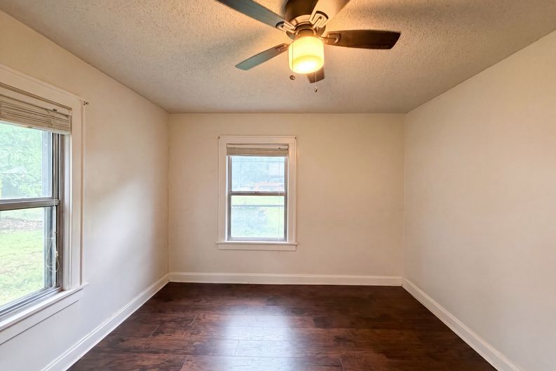 Photo 7 of 21 of 11304 E 55th Ter, Raytown, MO