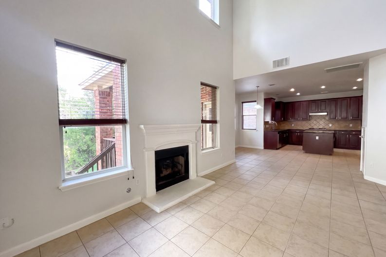 Photo 3 of 68 of 1014 Bretton Woods Dr, Cedar Park, TX