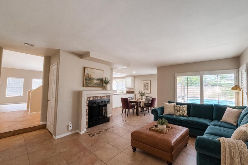 Photo 9 of 22 of 39676 Ridgedale Dr, Murrieta, CA