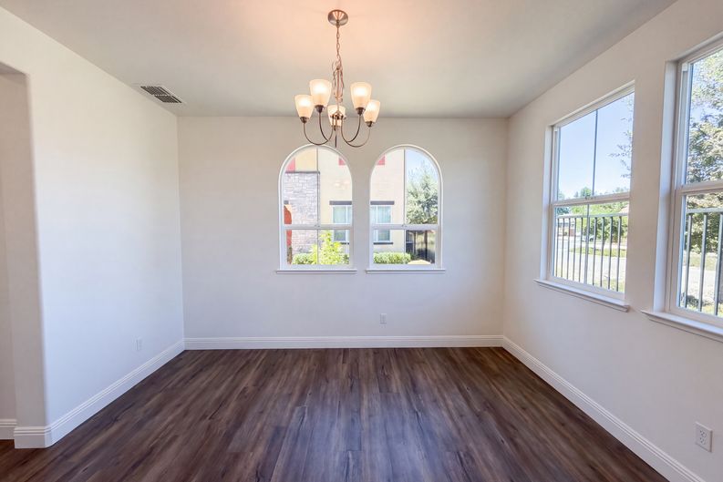 Photo 7 of 30 of 10801 Portico Cir, Rancho Cordova, CA