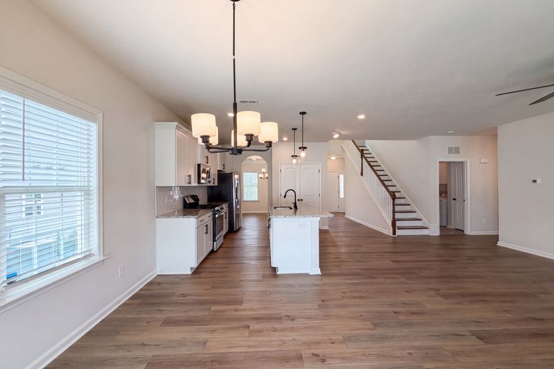 Photo 11 of 37 of 7463 Buckview Ct, Kernersville, NC