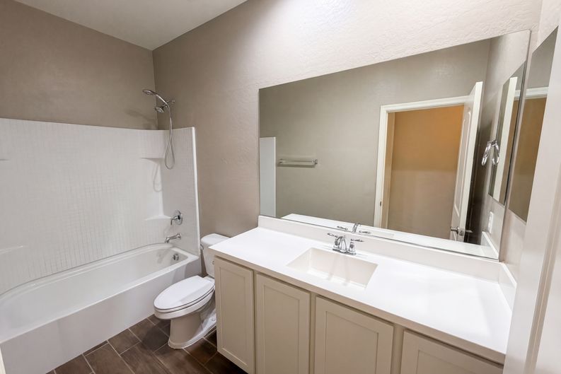 Photo 6 of 31 of 23680 W Magnolia Dr, Buckeye, AZ