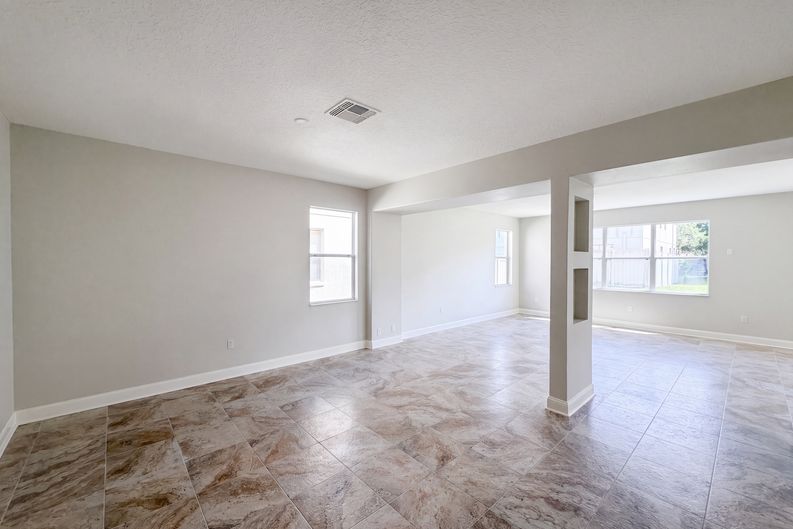 Photo 7 of 40 of 17534 Balmaha Dr, Land O Lakes, FL